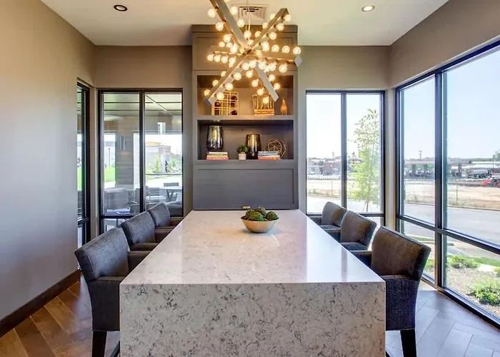 Luxurious King 2Br Suite In Waverly Charlotte!