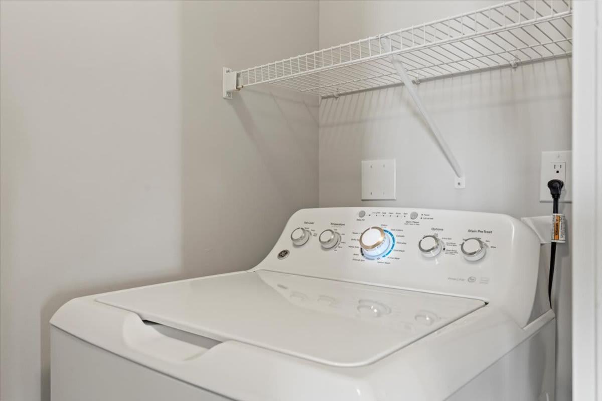 Luxurious King 2br In Waverly Charlotte! Apartment *