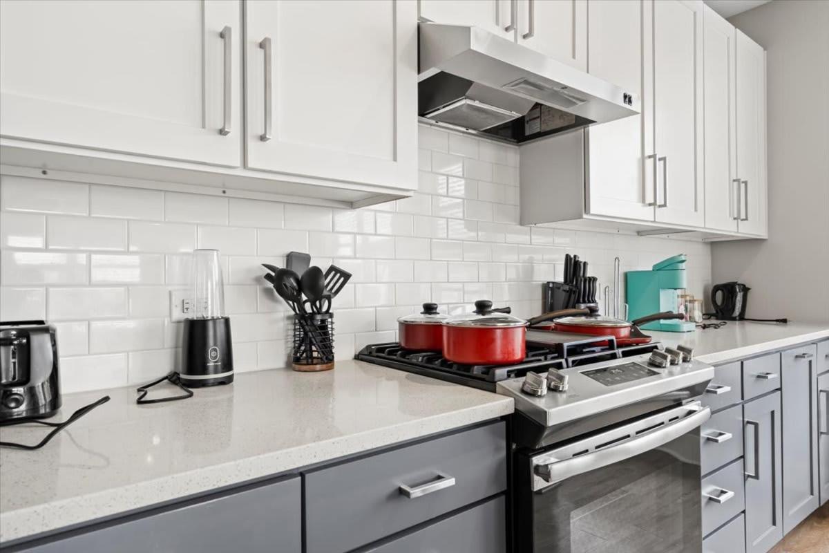 Luxurious King 2br In Waverly Charlotte!